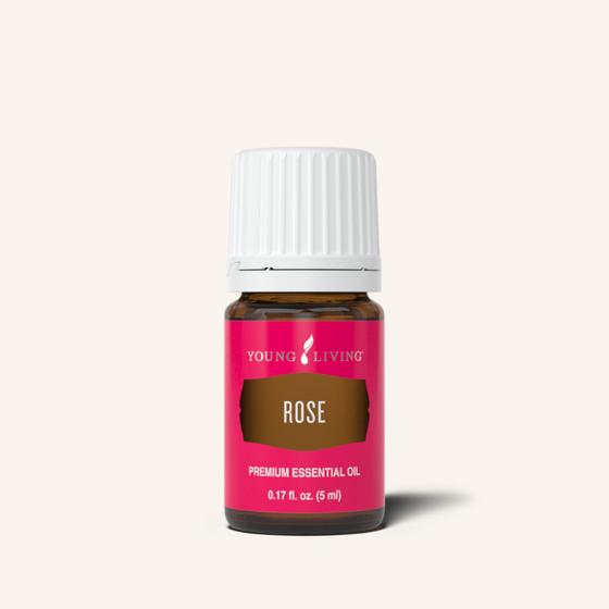 Young Living Rose etherische olie van Rosa damascena met een rijk, bloemig en luxueus aroma voor aromatherapie en natuurlijke huidverzorging.