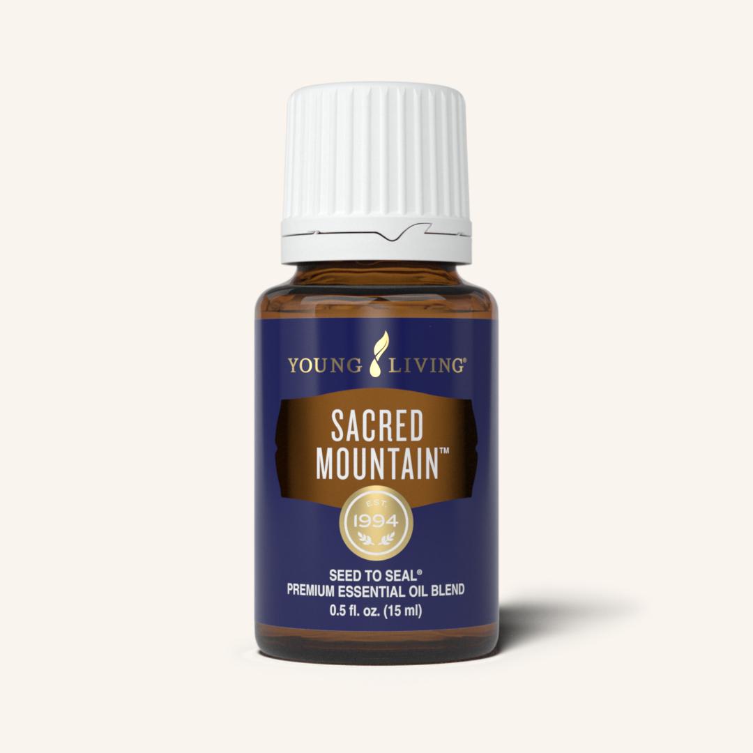 Young Living Sacred Mountain™ etherische olieblend met Northern Lights Black Spruce, Balsam Fir, Idaho Grand Fir, Cedarwood en Ylang Ylang voor aromatherapie.
