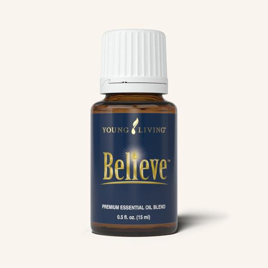 Believe™ etherische olieblend van Young Living met een warm, houtachtig en bloemig aroma voor aromatherapie en dagelijks gebruik.