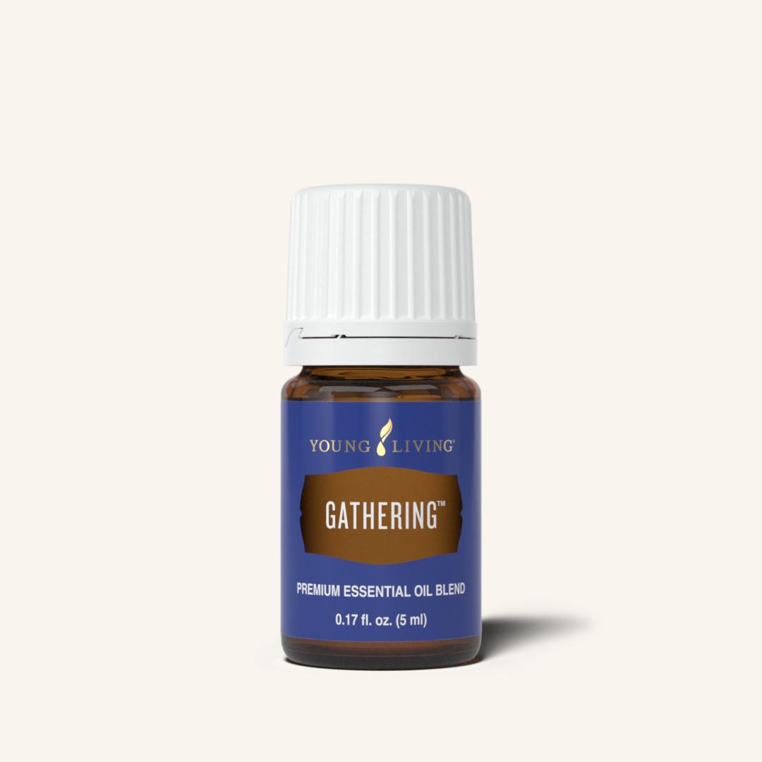 Gathering™ etherische olieblend van Young Living met een warm, kruidig en uitnodigend aroma voor aromatherapie en gezellige momenten.
