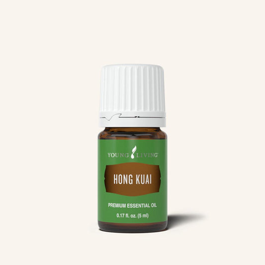 Young Living Hong Kuai etherische olie, 100% pure essentiële olie van Chamaecyparis formosensis met een warm, rijk en houtachtig aroma.