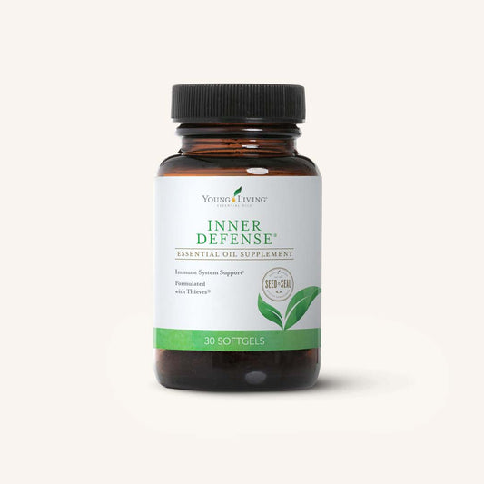 Young Living Inner Defense® Softgels met premium etherische oliën, waaronder oregano, tijm en de Thieves®-melange.