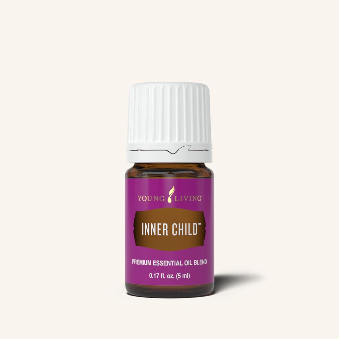 Inner Child™ etherische olieblend van Young Living met een warm, bloemig en houtachtig aroma voor aromatherapie en dagelijks gebruik.