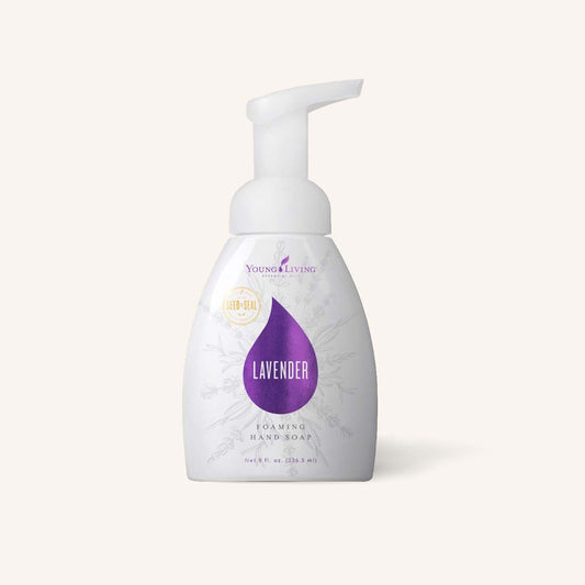 Young Living Lavender Foaming Hand Soap met lavendel essentiële olie en aloë vera voor schone, zachte en fris geurende handen.