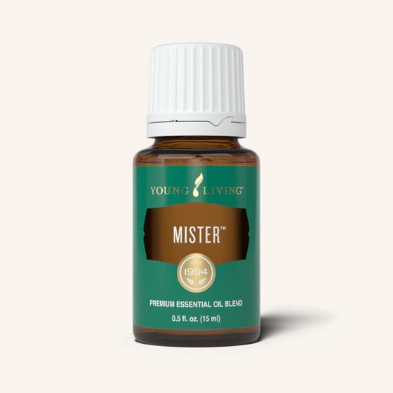 Mister™ etherische olieblend van Young Living met Hinoki, Idaho Blue Spruce, Black Spruce en Cedarwood uit de Young Living Men's Collection.
