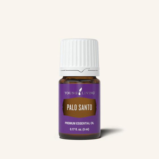 Young Living Palo Santo (Heilig Hout) etherische olie van Bursera graveolens met een warm, houtachtig en licht citrusachtig aroma voor aromatherapie.