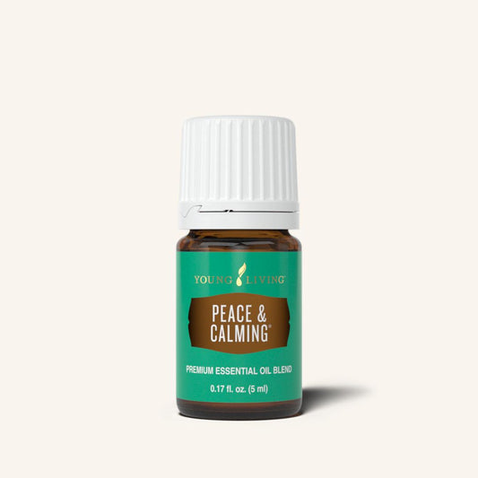 Young Living Peace & Calming® etherische olieblend met Tangerine, Orange, Patchouli, Blue Tansy en Ylang Ylang voor aromatherapie en dagelijks gebruik.