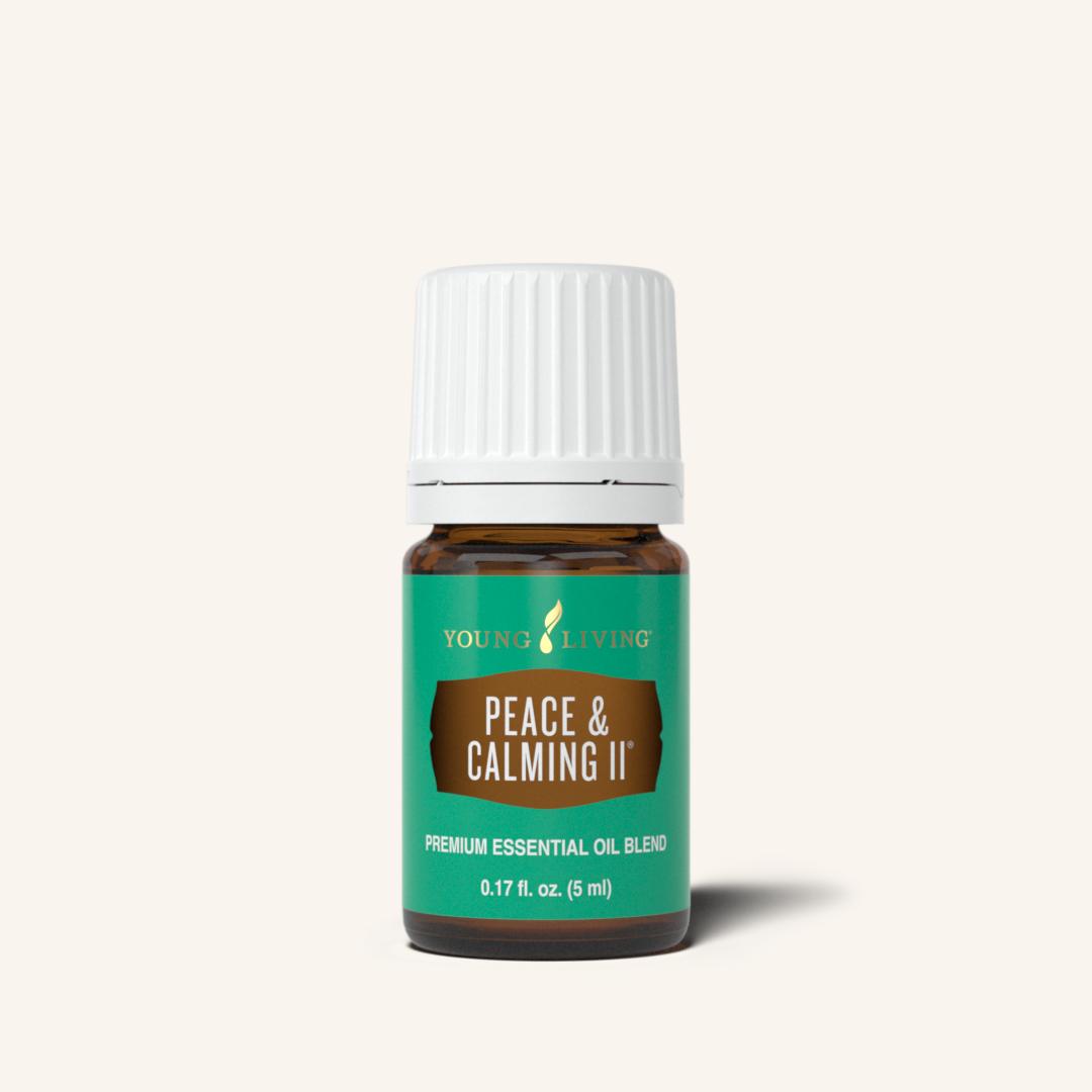Peace & Calming II® etherische olieblend van Young Living met Tangerine, Orange, Patchouli, Blue Tansy en Ylang Ylang voor aromatherapie en dagelijks gebruik.