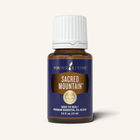 Young Living Sacred Mountain™ etherische olieblend met Northern Lights Black Spruce, Balsam Fir, Idaho Grand Fir, Cedarwood en Ylang Ylang voor aromatherapie.