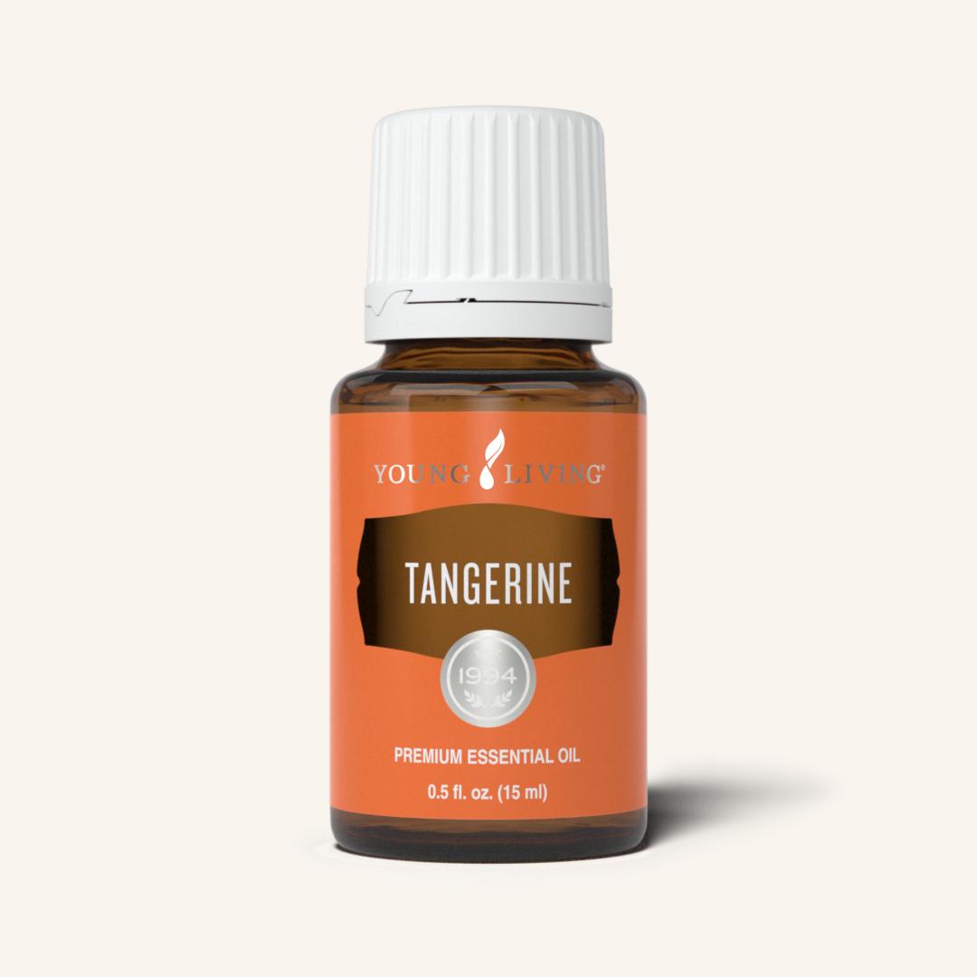 Young Living Tangerine etherische olie van Citrus reticulata met een fris, zoet en fruitig citrusaroma voor aromatherapie.