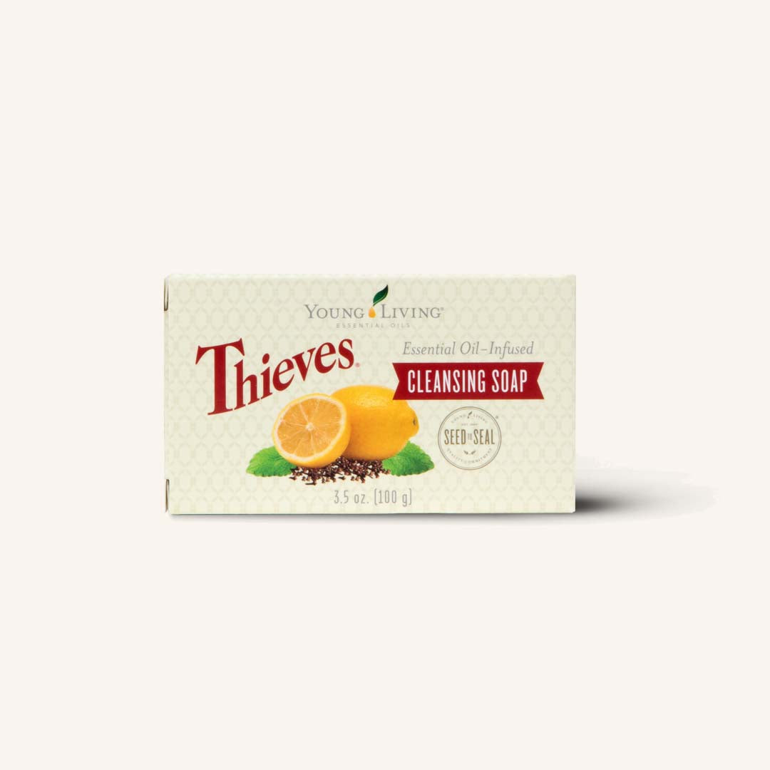 Young Living Thieves® Cleansing Soap plantaardige zeep met de exclusieve Thieves®-blend voor dagelijkse reiniging van handen en lichaam.