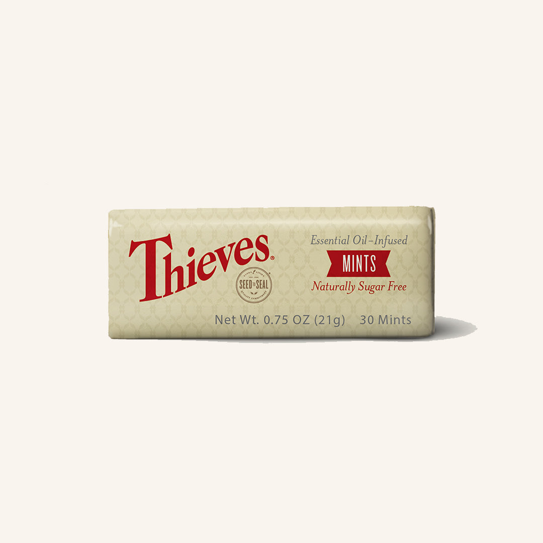 Young Living Thieves® Mints met 30 suikervrije pepermuntpastilles, verrijkt met de exclusieve Thieves®-blend en pepermuntolie.