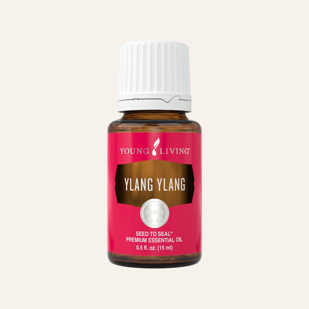 Young Living Ylang Ylang etherische olie van Cananga odorata met een rijk, exotisch en bloemig aroma voor aromatherapie en natuurlijke huidverzorging.