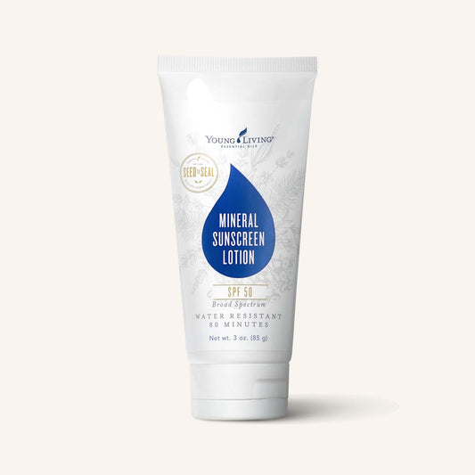 Young Living Mineral Sunscreen Lotion SPF 50, minerale zonnebrandcrème met niet-nano zinkoxide en breedspectrum UVA- en UVB-bescherming.
